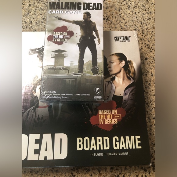 🛑Sold🛑The Walking Dead Board (Opened/Complete) Game & Card Game (Sealed) - Picture 2 of 6